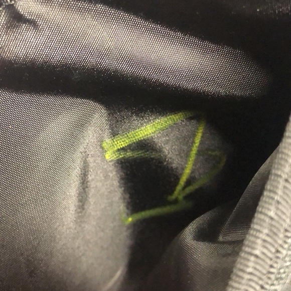 Timbuk2 medium Classic Messenger Bag 0644 - Picture 17 of 17